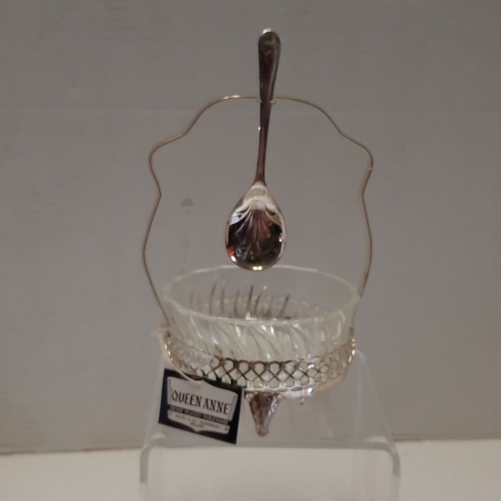Vintage silver plated bowl with spoon